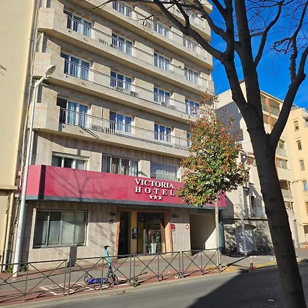 Victoria Proche Stade De Rugby Et Centre 3*