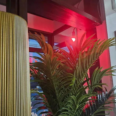 Victoria Proche Stade De Rugby Et Centre Hotel 3*