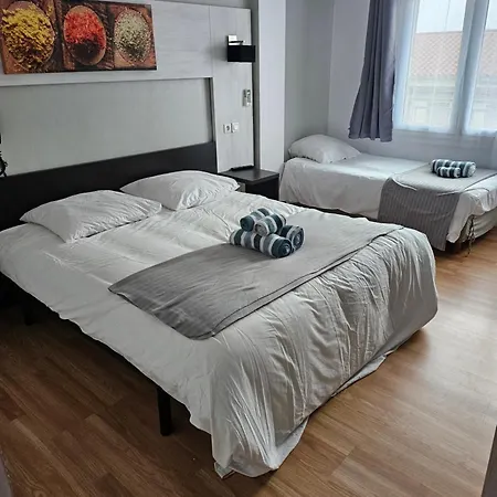 Victoria Hotel 3*