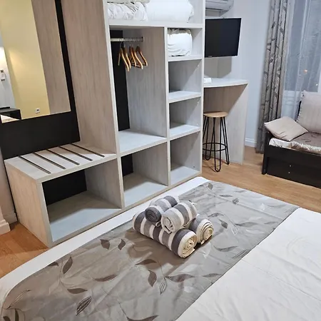 Victoria Proche Stade De Rugby Et Centre Perpignano