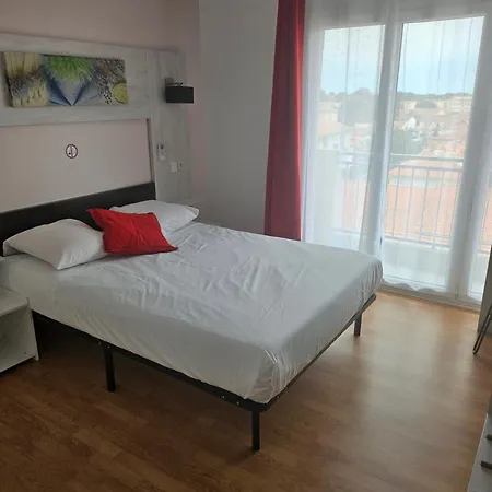 Victoria Proche Stade De Rugby Et Centre 3*