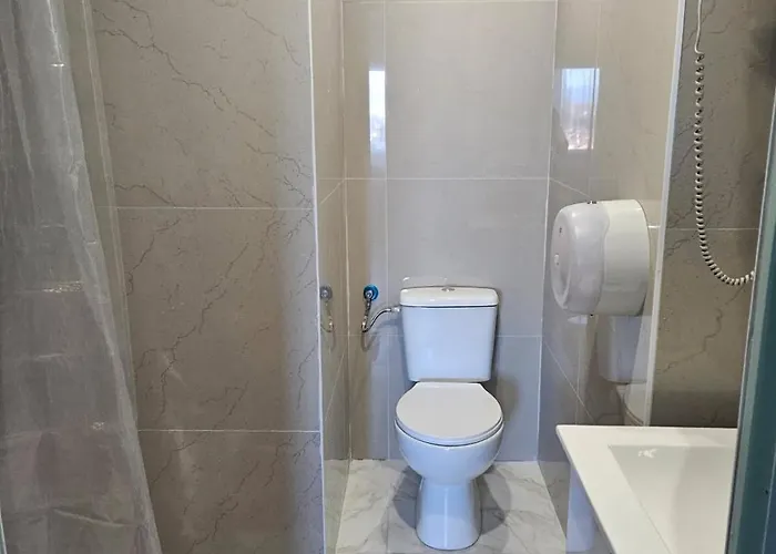 Hotell Victoria Proche Stade De Rugby Et Centre Perpignan