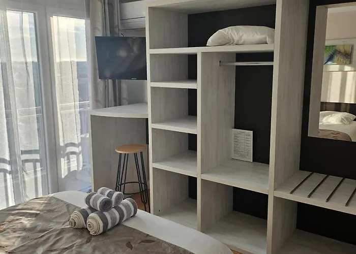 Hotell Victoria Proche Stade De Rugby Et Centre 3*