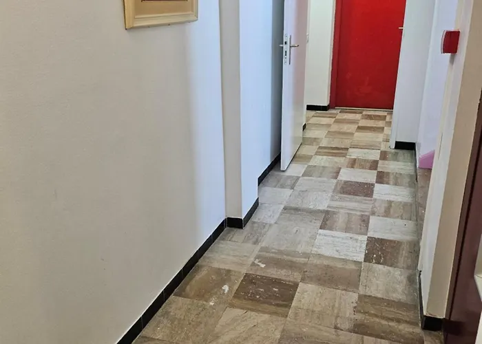 Victoria Proche Stade De Rugby Et Centre 3* Perpignan