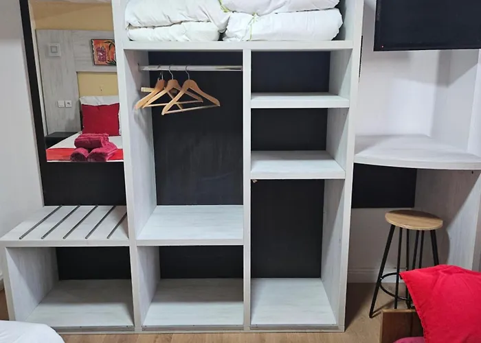 Victoria Proche Stade De Rugby Et Centre Perpignan