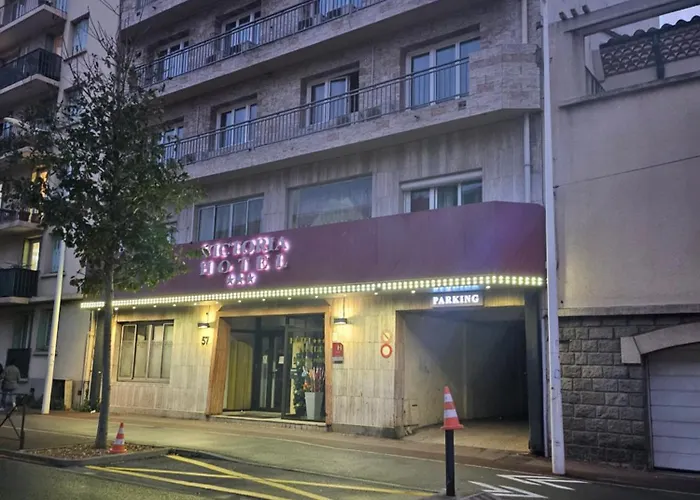 Hotell Victoria Proche Stade De Rugby Et Centre 3*