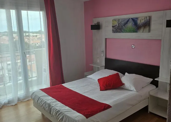 Victoria Proche Stade De Rugby Et Centre Hotell